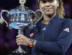 包含大坂直美官方宣布刷新纪录新规，曼联引发争议！再创辉煌时刻的词条