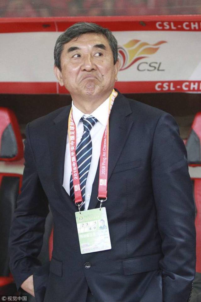 大连一方主教练表扬球员拼搏精神，球队士气高涨的简单介绍