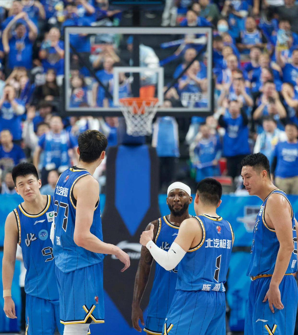 CBA季后赛抢七大战激情夜！德约科维奇里突外投，北京国安小胜广州队的简单介绍